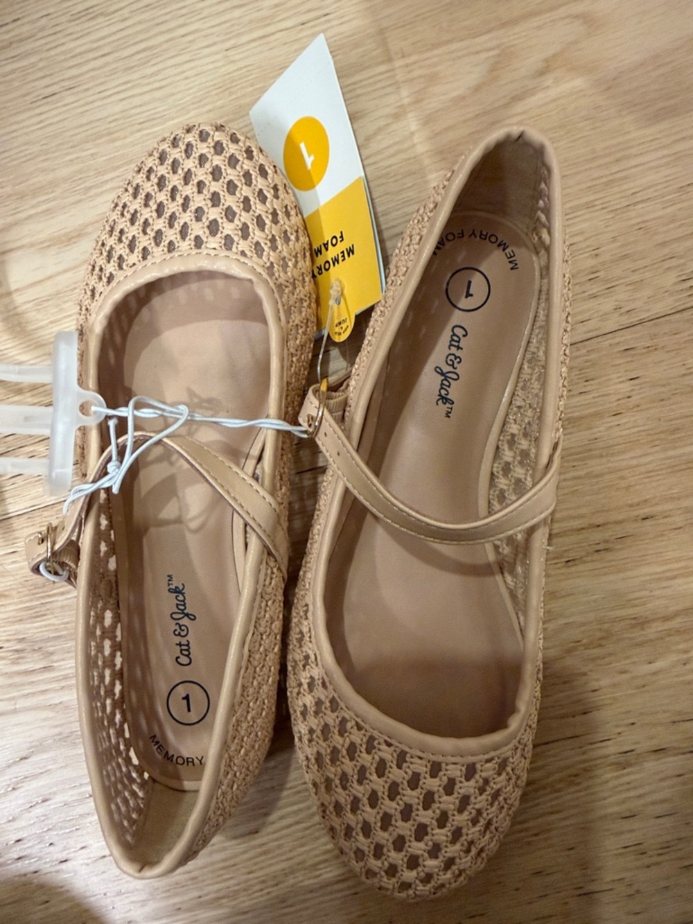 Cat & Jack Tan Mesh Girls Size 1 Mary Jane Flats with Strap